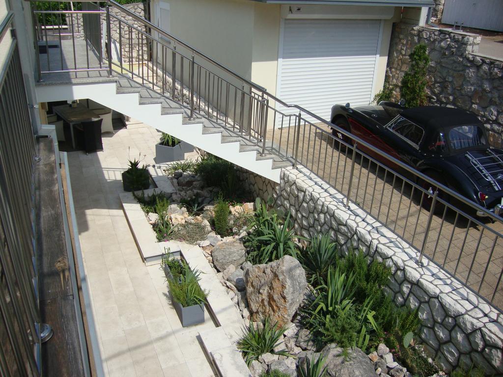 Apartments Ilona โนวีวีโนดอลสกี ภายนอก รูปภาพ