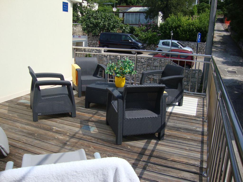 Apartments Ilona โนวีวีโนดอลสกี ภายนอก รูปภาพ