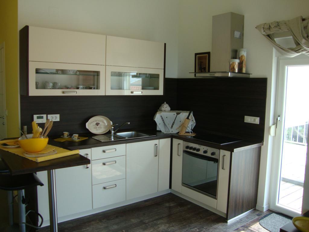 Apartments Ilona โนวีวีโนดอลสกี ภายนอก รูปภาพ