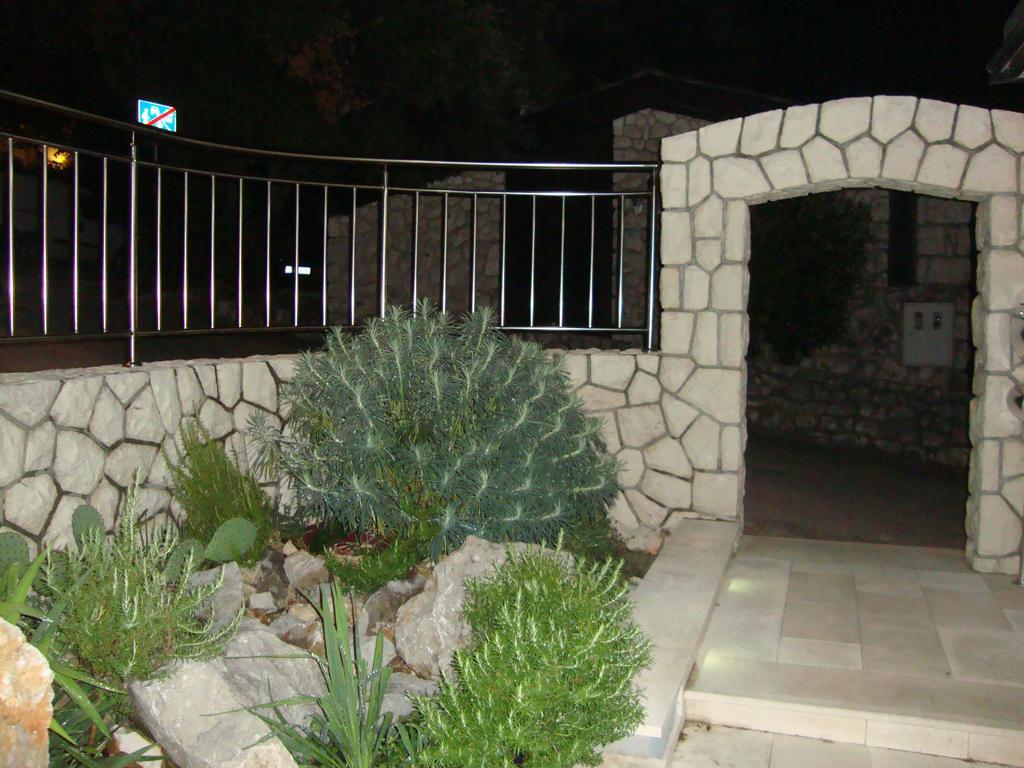 Apartments Ilona โนวีวีโนดอลสกี ภายนอก รูปภาพ