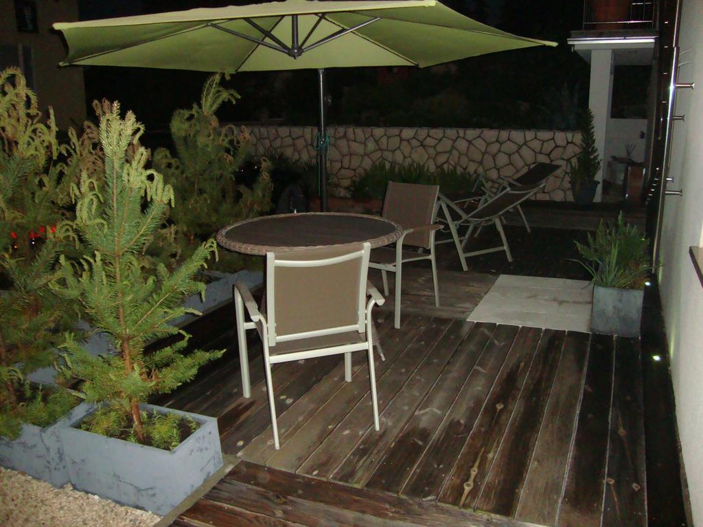 Apartments Ilona โนวีวีโนดอลสกี ภายนอก รูปภาพ