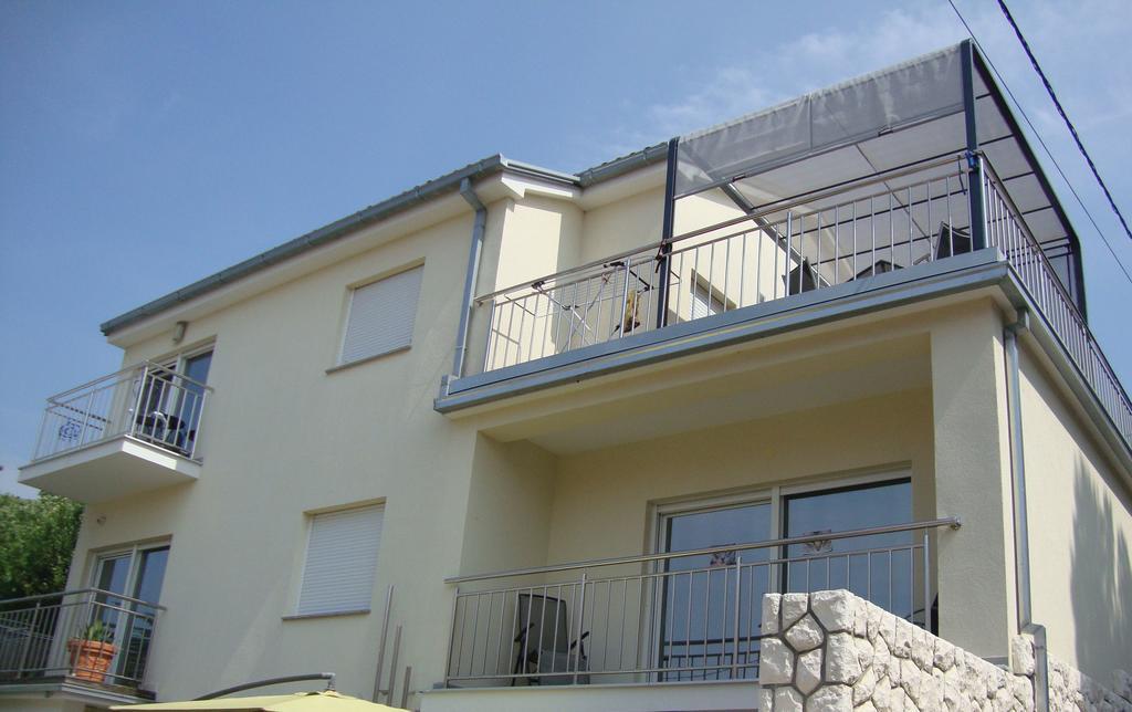Apartments Ilona โนวีวีโนดอลสกี ภายนอก รูปภาพ