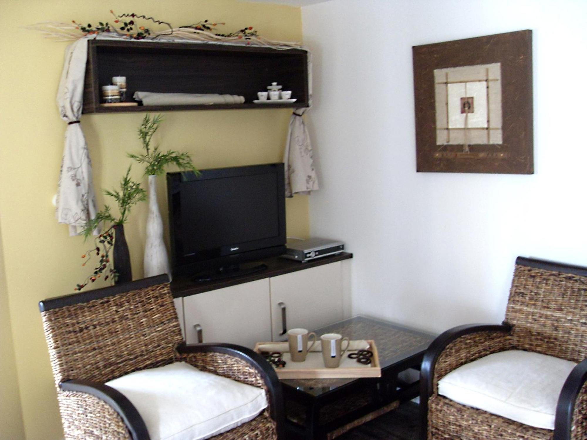 Apartments Ilona โนวีวีโนดอลสกี ภายนอก รูปภาพ