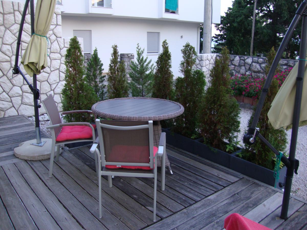 Apartments Ilona โนวีวีโนดอลสกี ภายนอก รูปภาพ