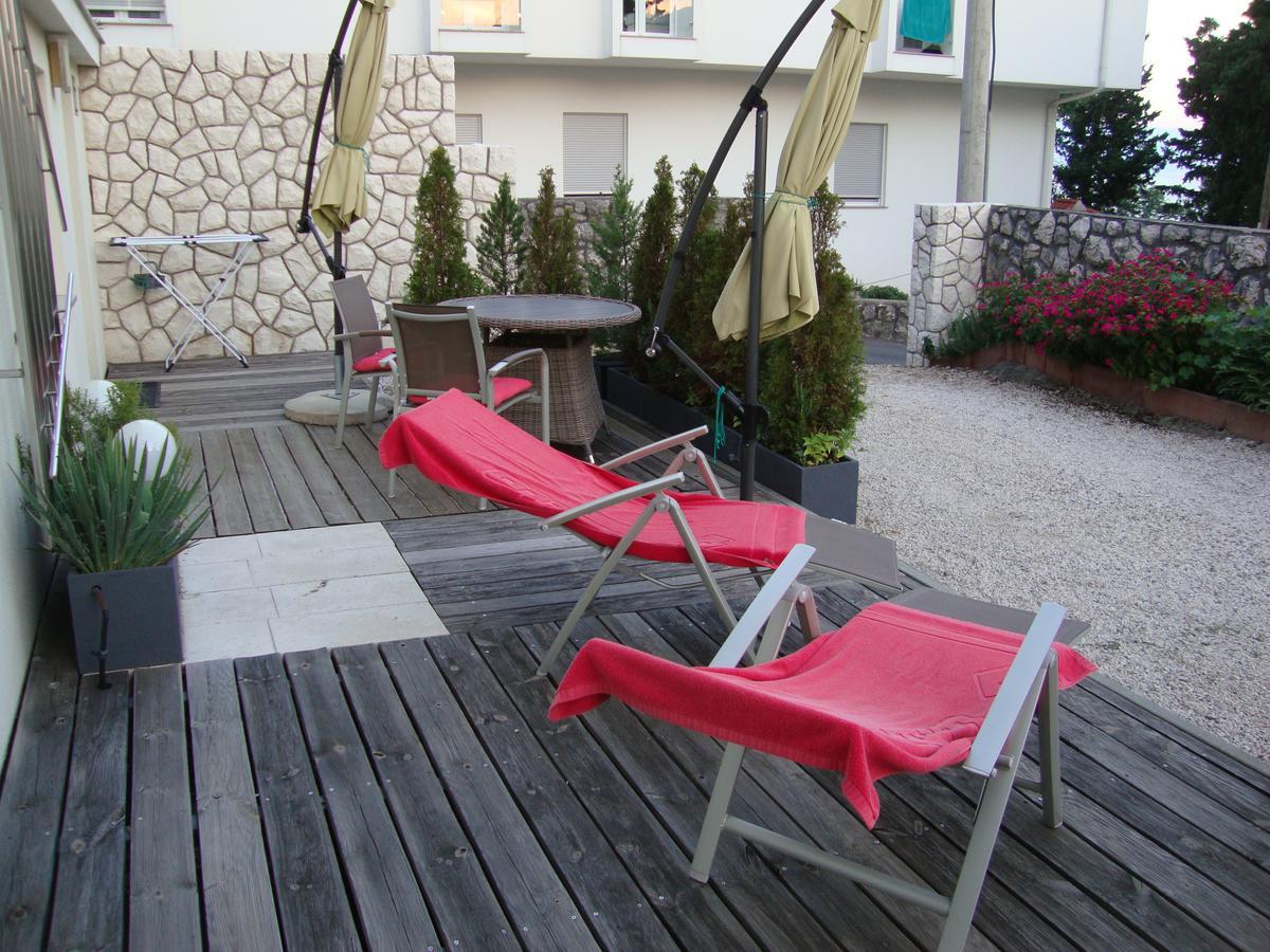 Apartments Ilona โนวีวีโนดอลสกี ภายนอก รูปภาพ