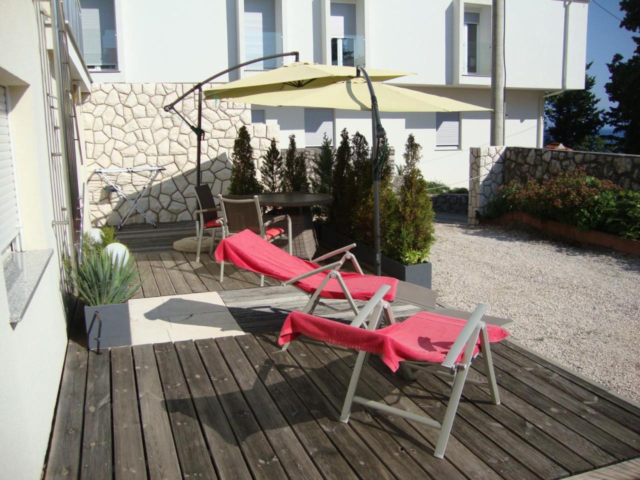 Apartments Ilona โนวีวีโนดอลสกี ภายนอก รูปภาพ